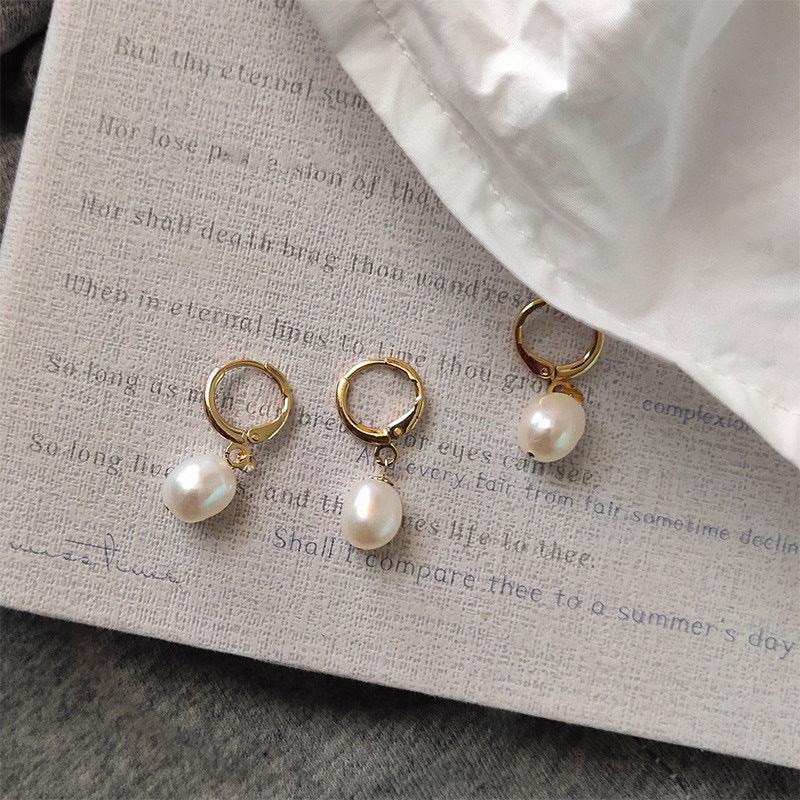 Pearl;PearlHuggieEarrings